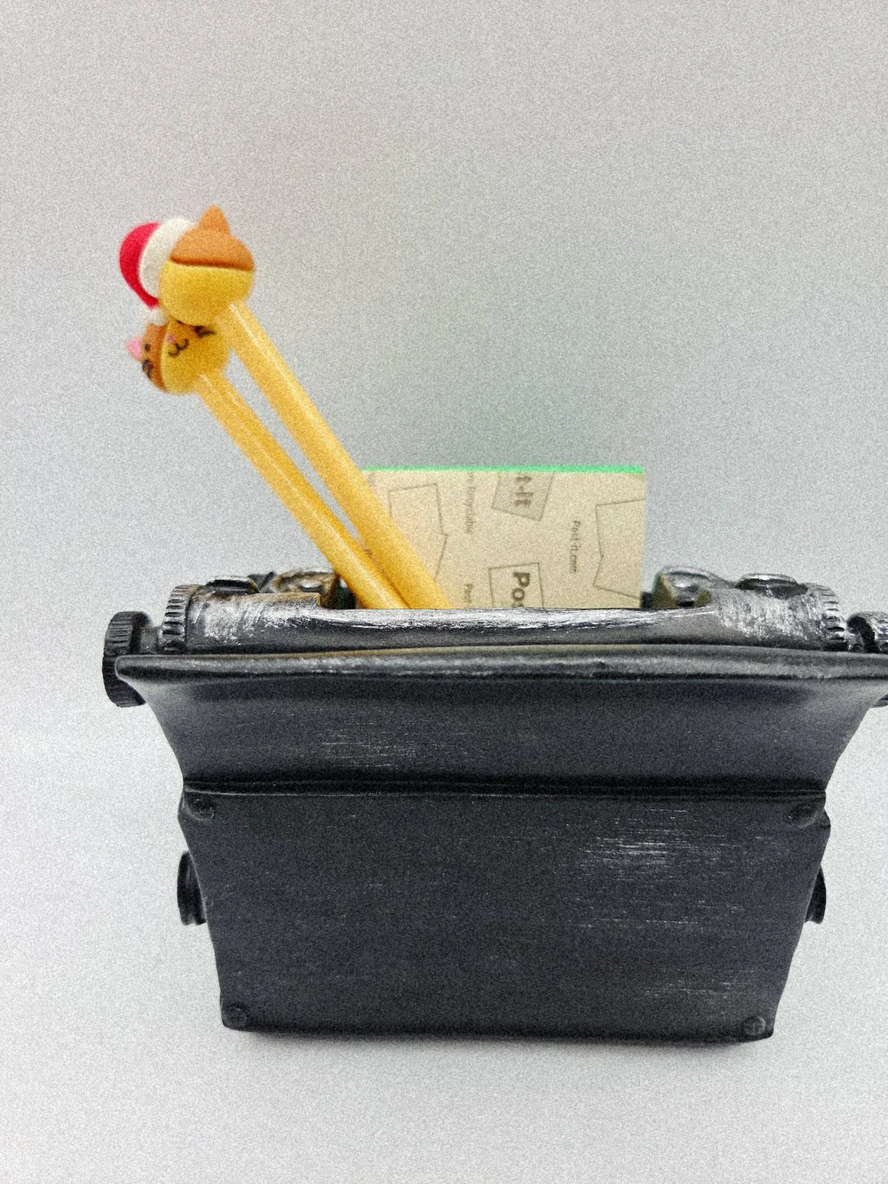 Black Retro Typewriter Pencil Holder